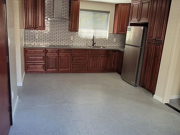 2nd image of 32416 Regents Blvd