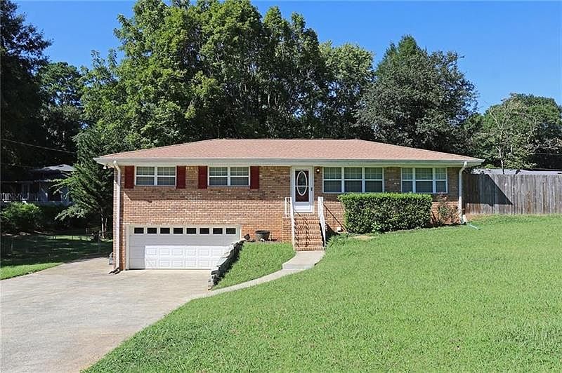 1st image of 79 Christine Dr