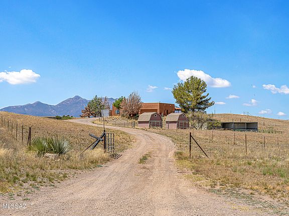 4th image of 40 Wagon Wheel Ln