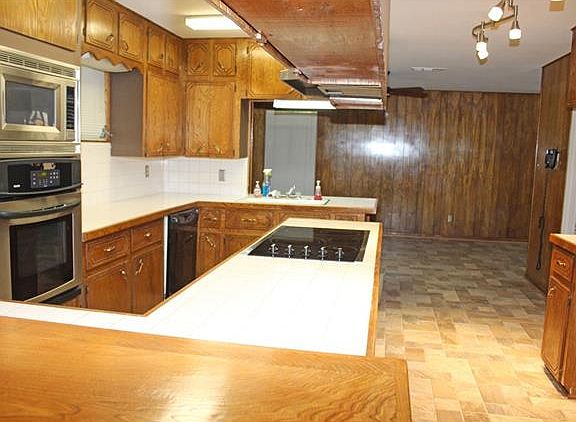 4th image of 617 Shady Ln