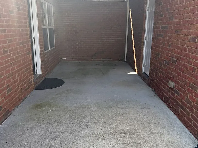 2136 Cason Ln — Photo 7