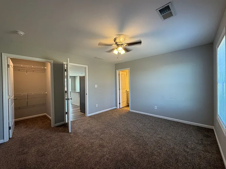 2011 Dolly Dr — Photo 7