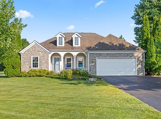 1203 Winding Creek Ln, Delaware, OH 43015