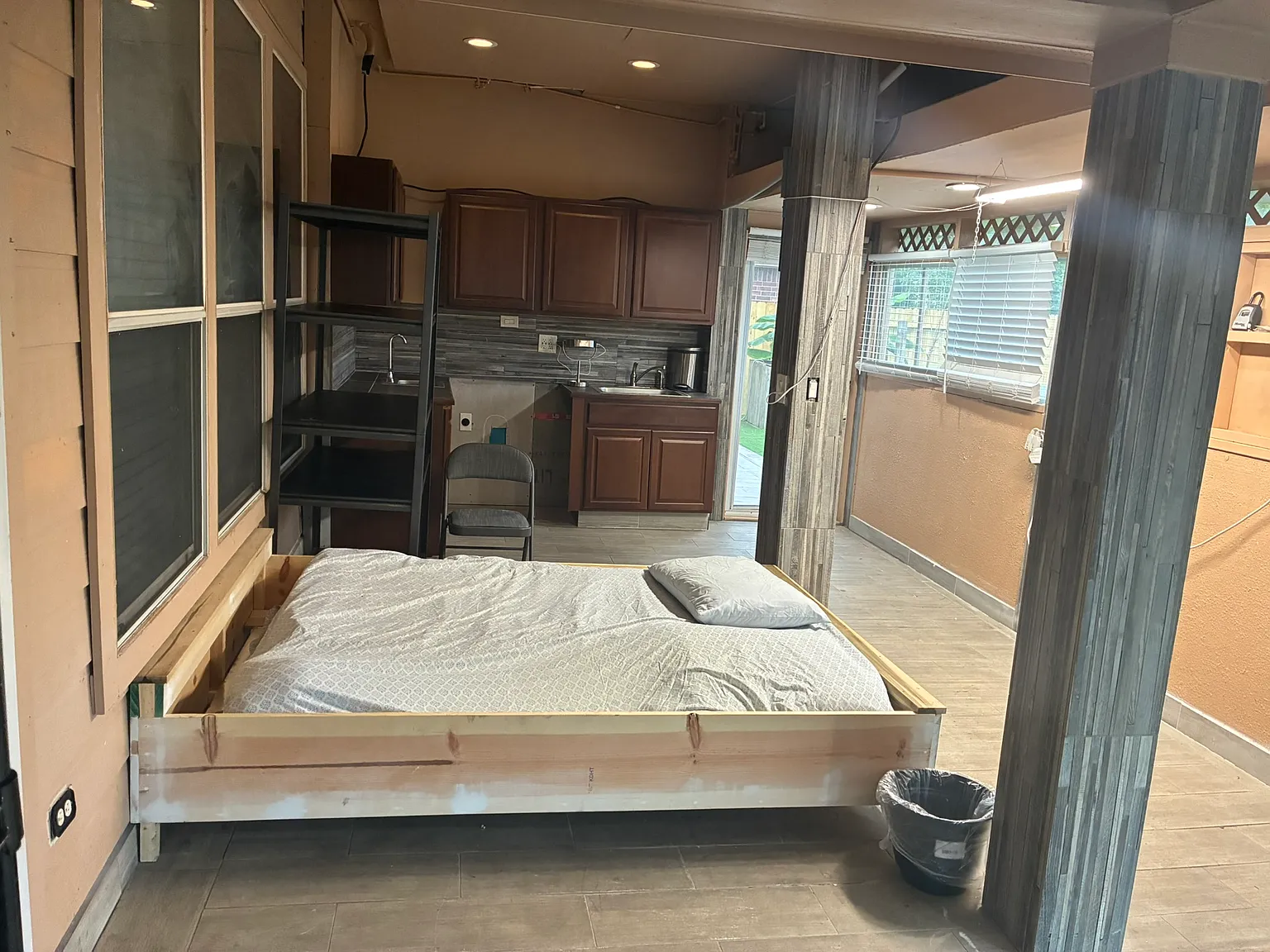 Studio, 650 sqft, $799 — Photo 2
