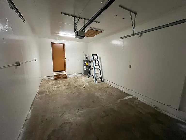 30517 Webster Rd E — Photo 18