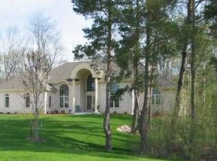 17070 Driftwood Ct, Brookfield, WI 53005