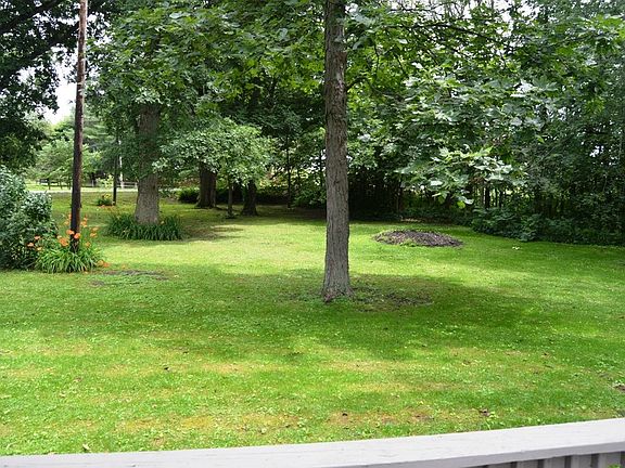3rd image of 1779 E Hickory Brook Ln