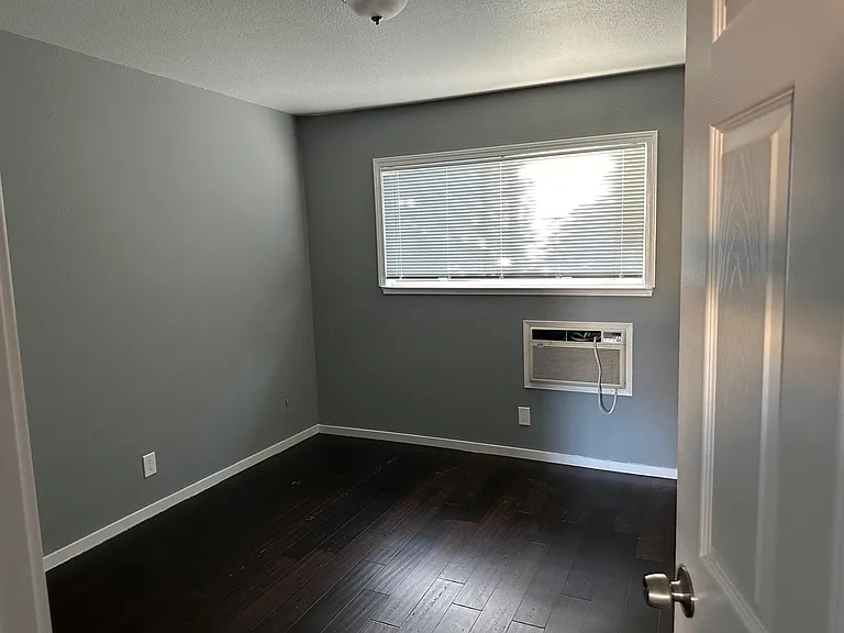 841 Washington St #3 — Photo 8