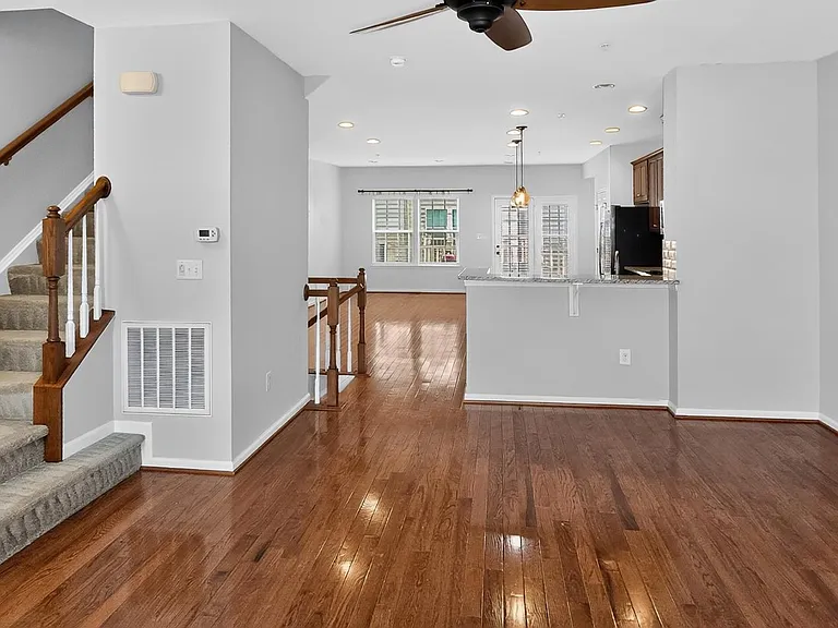5363 S Center Dr — Photo 17