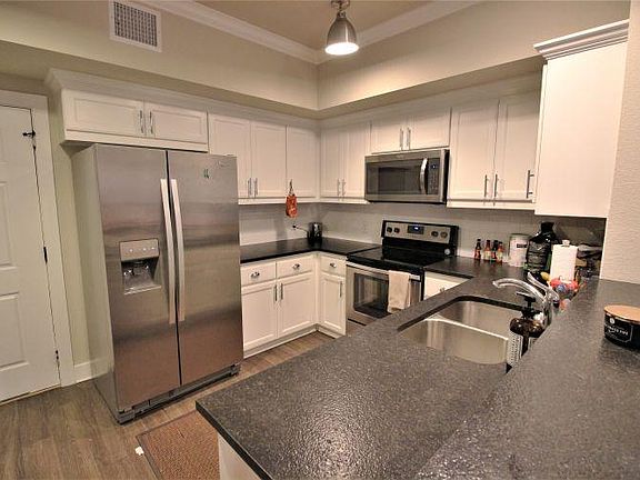 5th image of 602 Cherry St APT 124