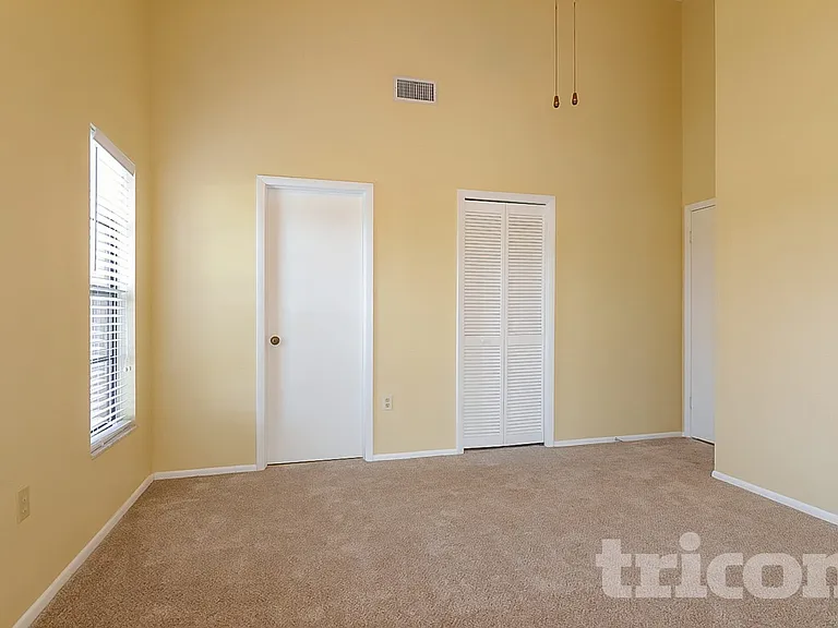 3699 Chatham Dr — Photo 9