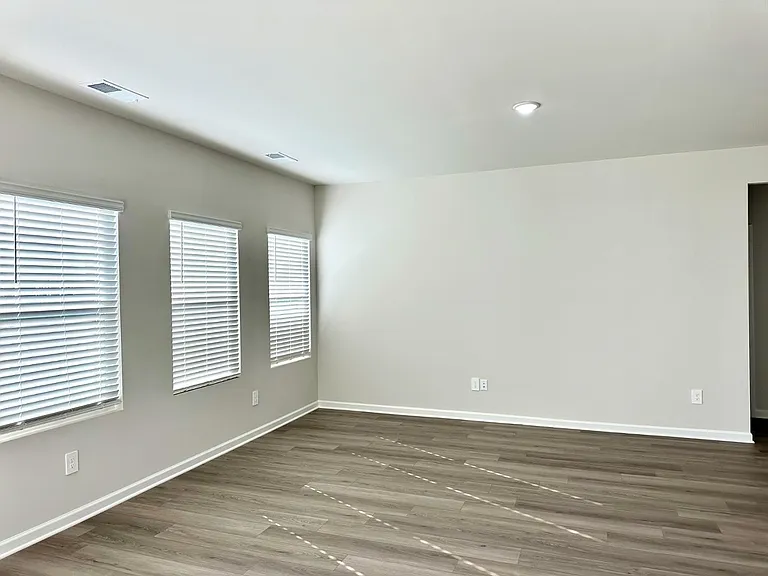174 White Birch Ln — Photo 2