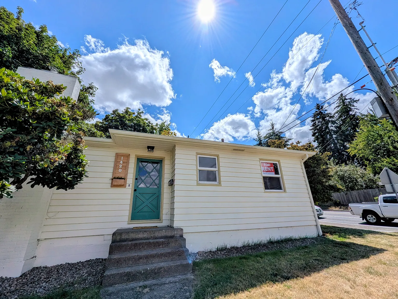 1420 Madrona Avenue SE — Photo 1