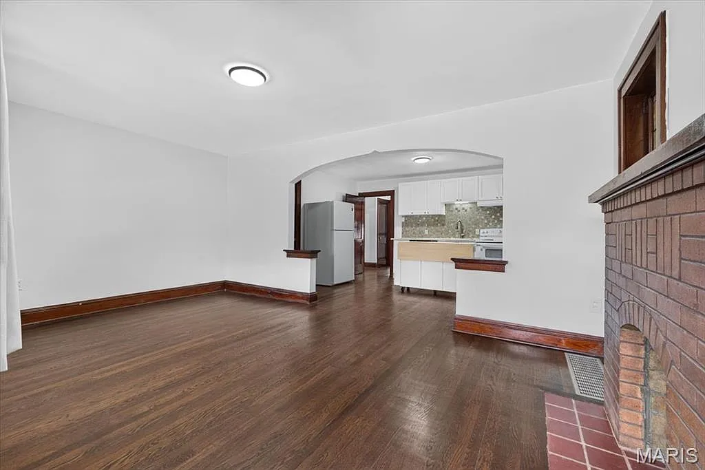 2 bed, 1100 sqft, $1,395 — Photo 3