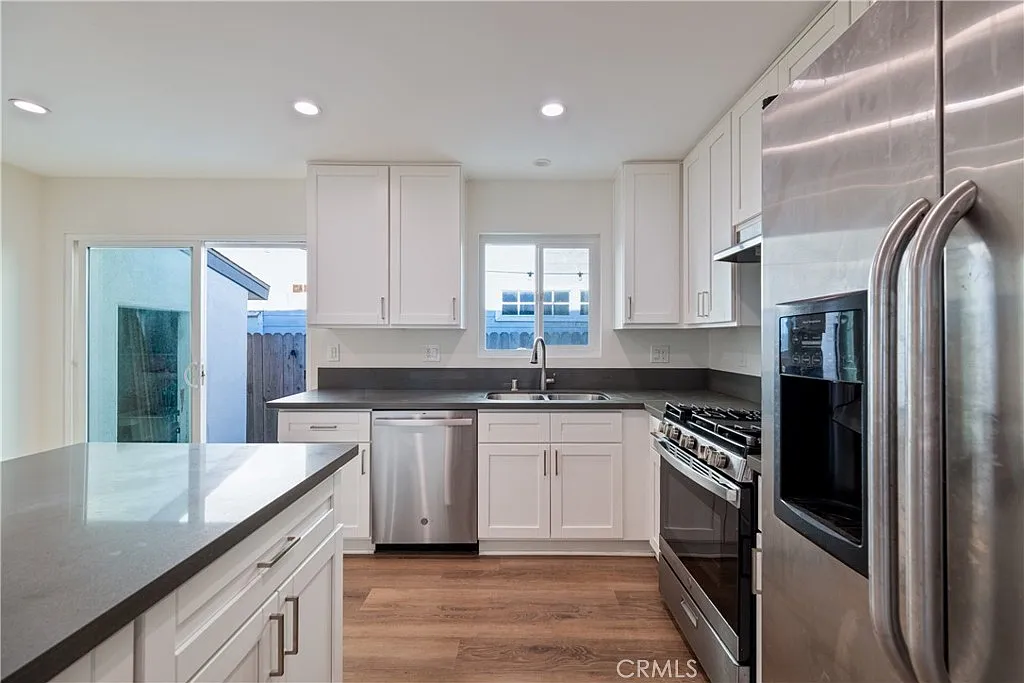 3 bed, 1179 sqft, $3,600 — Photo 4