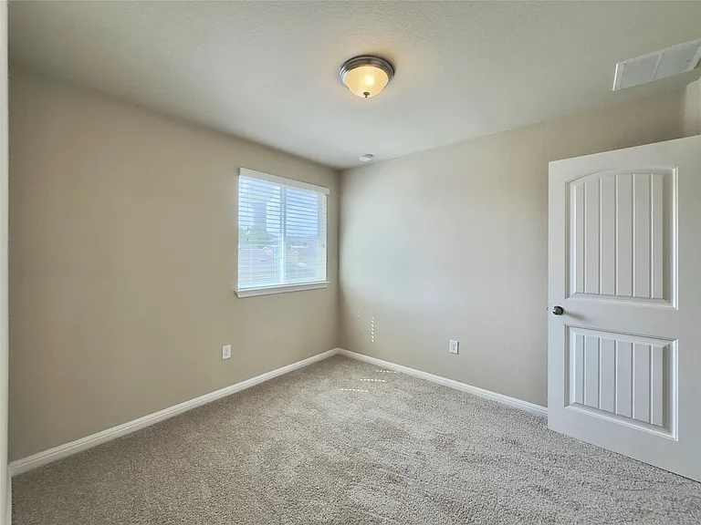 713 Katmai Cir — Photo 30