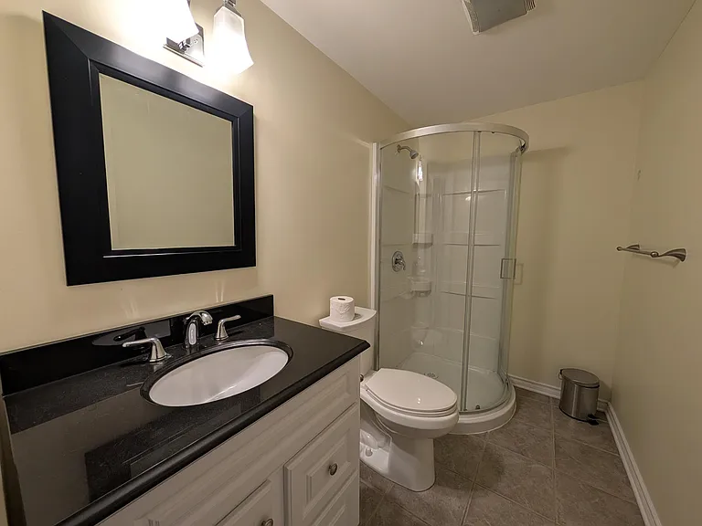 934 Bluffwood Ave — Photo 7