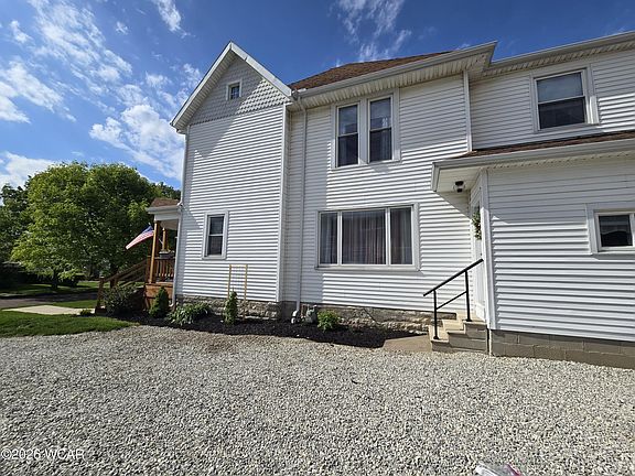 5th image of 304 N Walnut St