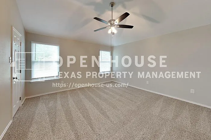 2901 Frontier Ln — Photo 8