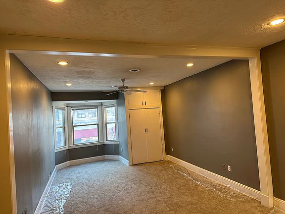 2nd image of 14720 Detroit Ave Unit 2