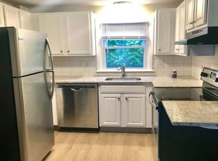 1370 Smith St APT 15, North Providence, RI 02911