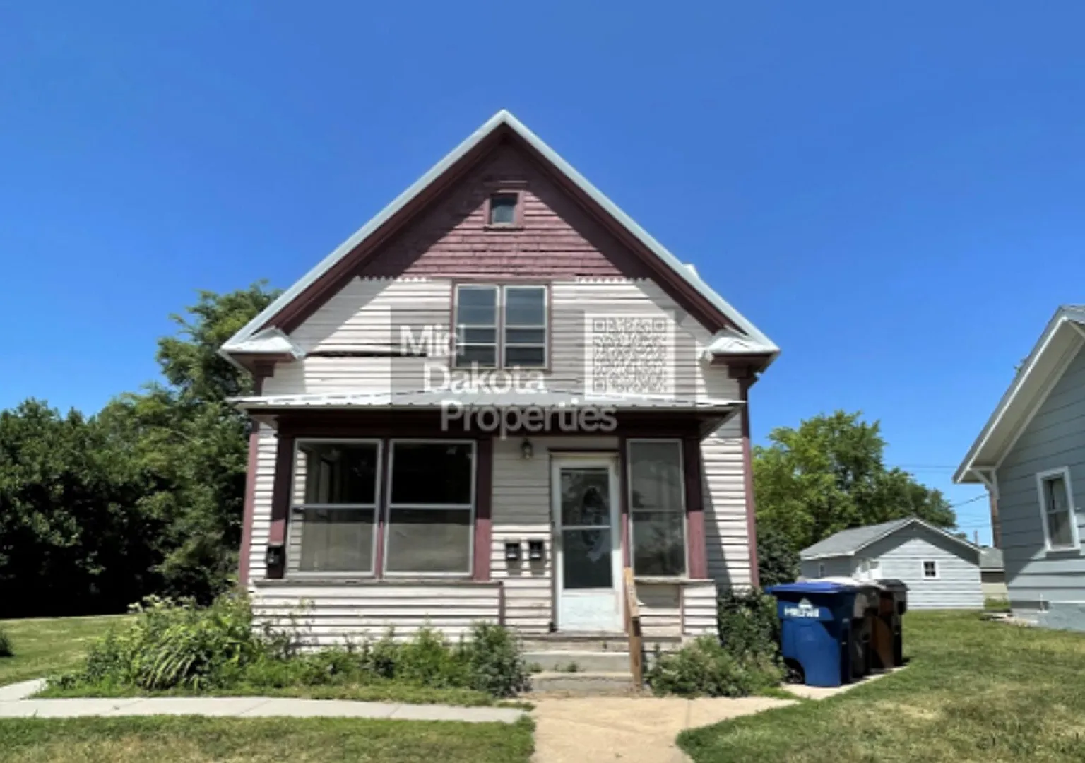 512 W 1st — Photo 1