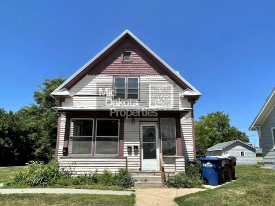 512 W 1st Ave