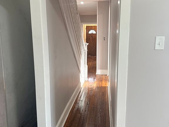 4th image of 912 Cedar Ave