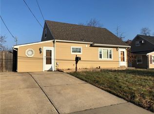 75 Pinetree Dr, Parlin, NJ 08859