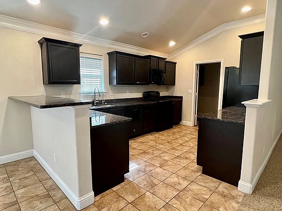 3rd image of 6104 Candlestick Dr