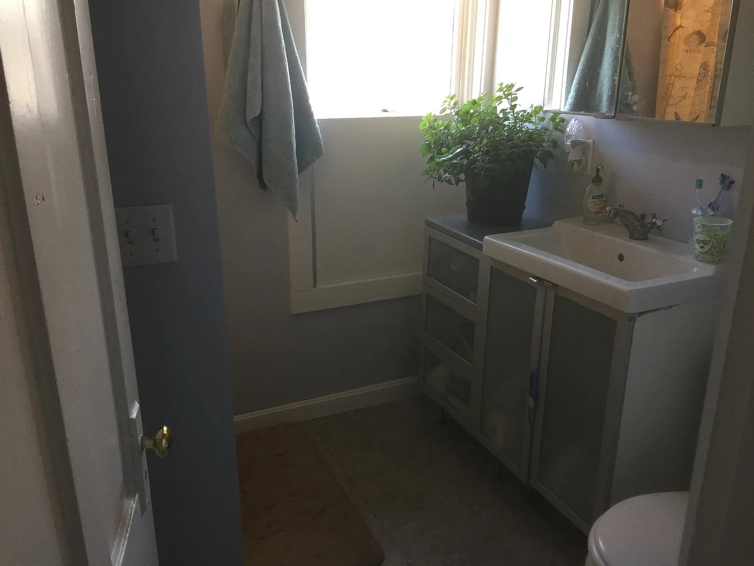 2 bed, 750 sqft, $2,300 — Photo 4