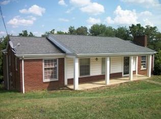 1000 Ridgefield Cir, Johnson City, TN 37601