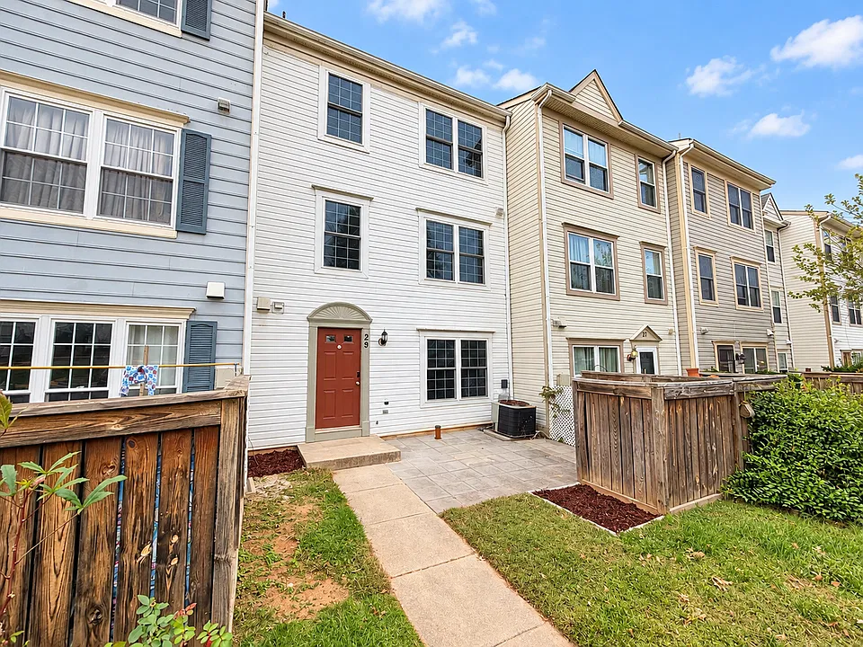 29 Highstream Ct