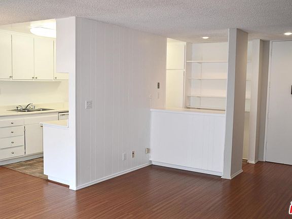 2nd image of 5900 Canterbury Dr APT A109