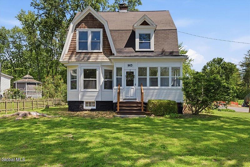 2nd image of 963 Riverview Road