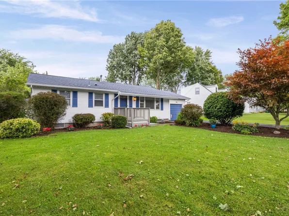 275 Galahad Dr, Rochester, NY 14623