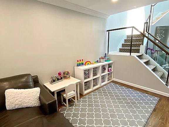 Play Area / Sitting Area