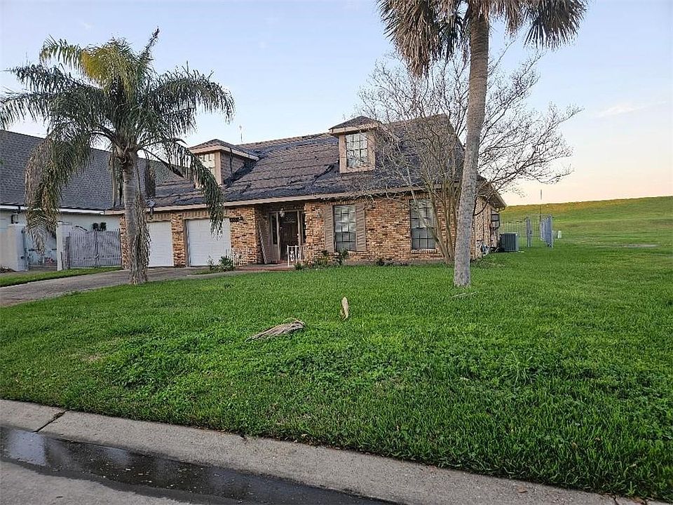 1st image of 3028 Palm Vista Dr