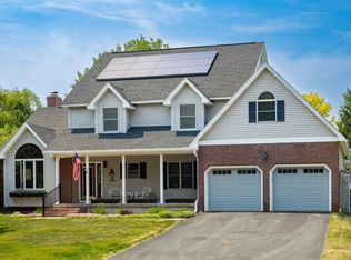 14 Adirondack St, South Burlington, VT 05403