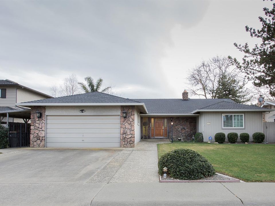 1st image of 100 Redwood Dr