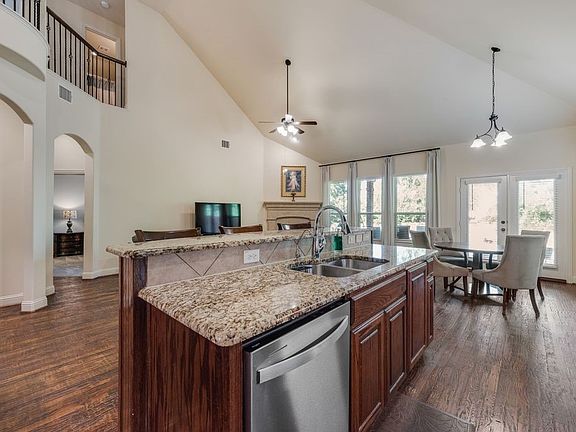 5th image of 2123 Serene Ct