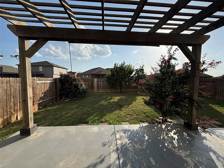 216 Continental Ave — Photo 35