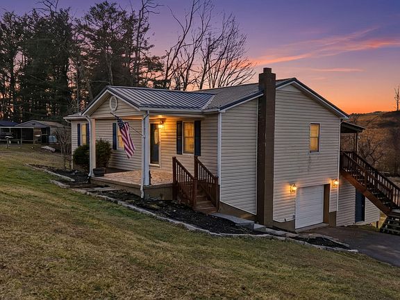 2nd image of 19486 Astor Rd