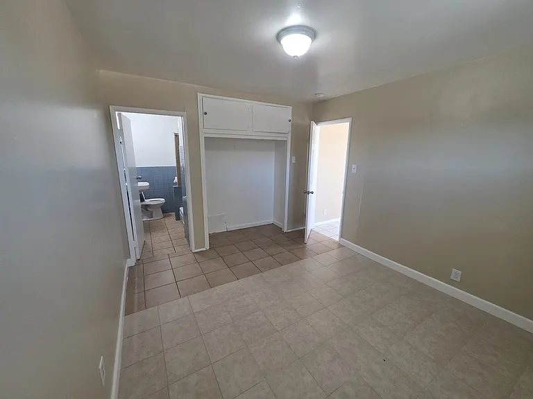 16572 Live Oak St #C — Photo 10