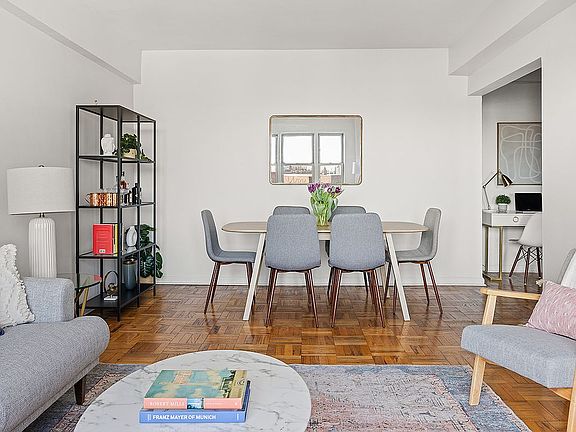 3rd image of 34 Plaza St E APT 810