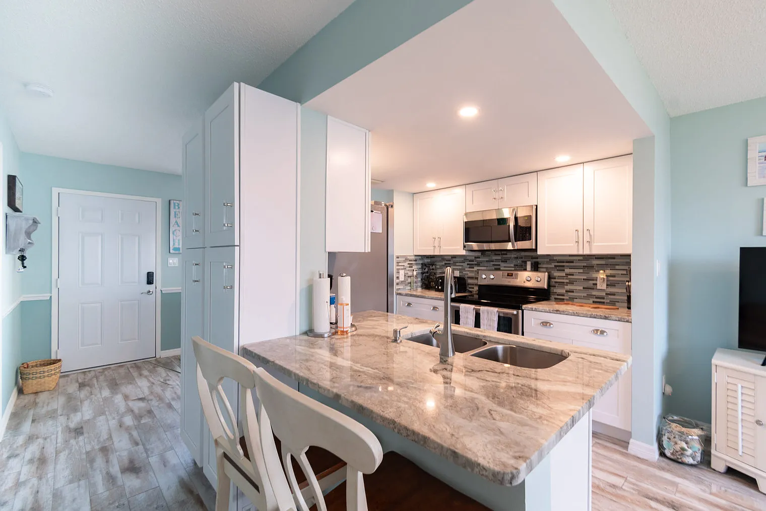 1 bed, 1.0 bath, $2,754 — Photo 4