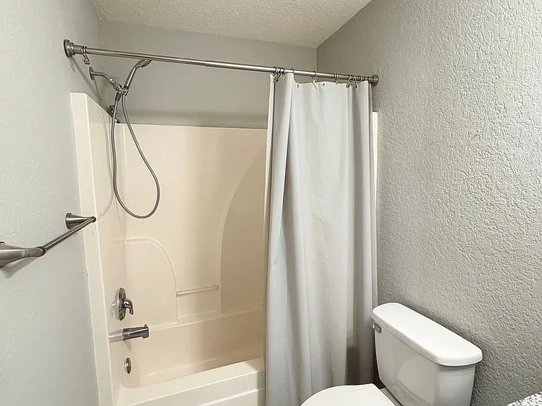 407 Lake Park Way — Photo 13
