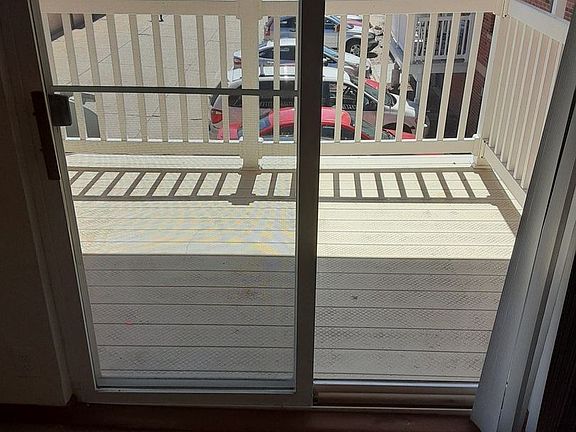 5th image of 11433 Arbor St APT 305