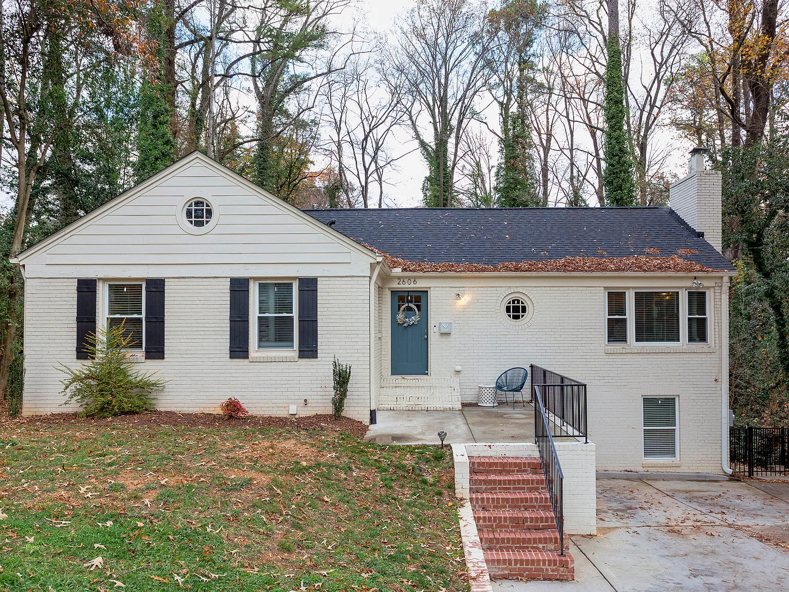 4 bed, 2578 sqft, $4,090 — Photo 2