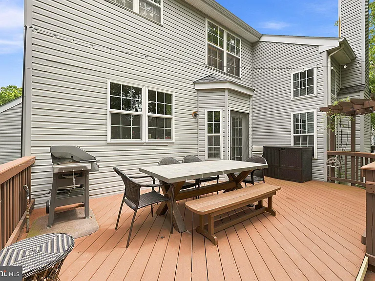 44218 Palladian Ct — Photo 53